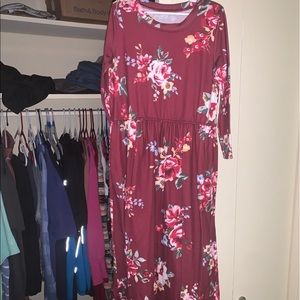 Maxi dress with pockets